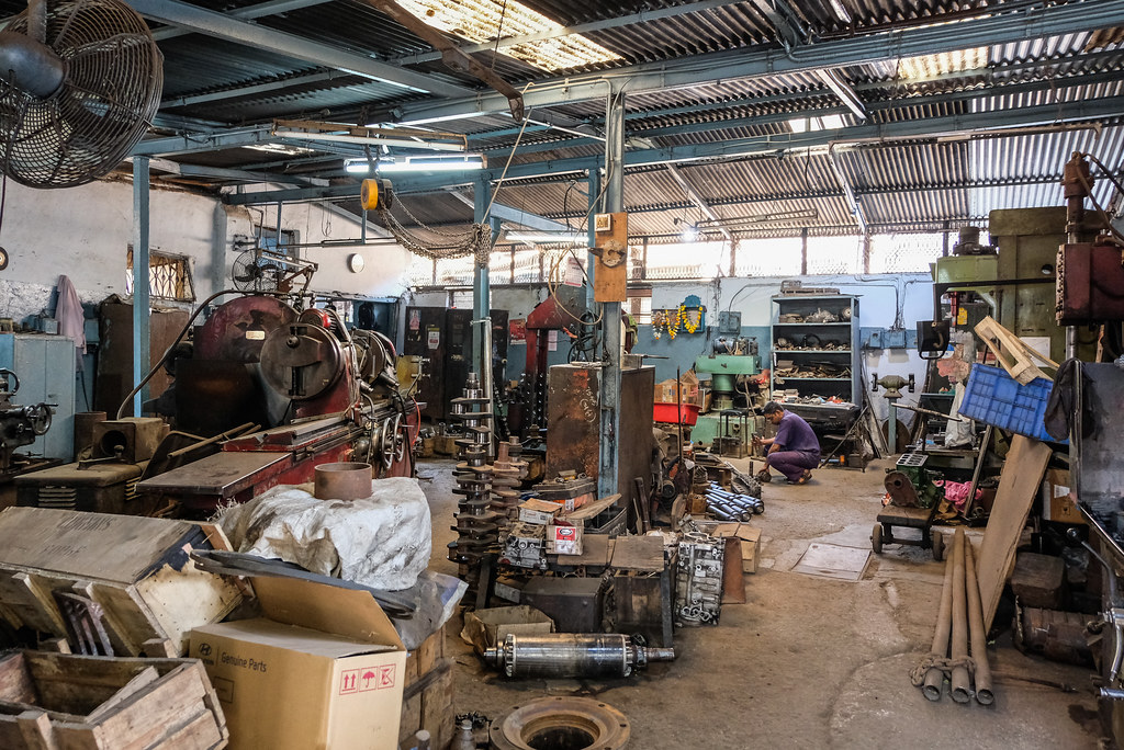Car service workshop for repairs in Wandsworth